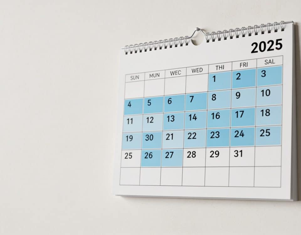 calendrier mural 2025 avec jours de travail surlignes